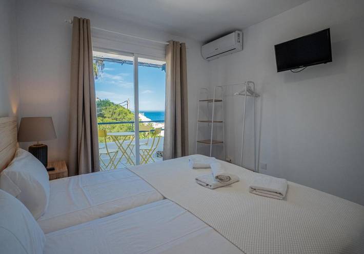 Vakantiewoning voor 3 personen, with uitzicht and balkon as well as zwembad and tuin in San José (Andalusië)