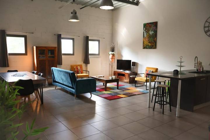 Gîte pour 7 personnes, avec terrasse dans Boissy-le-Châtel