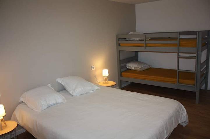 Location de vacances pour 6 personnes, avec piscine et jardin à Réaup-Lisse - 2