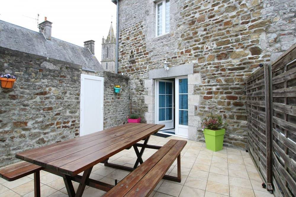 Maison de plage confortable, 2 chambres, terrasse et équipements bébé, proche centre village et plage in Hauteville-sur-Mer, Région de Coutances