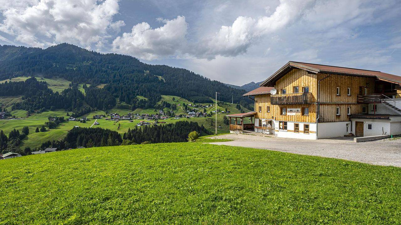 Geheel vakantieappartement, Ferienwohnung für 20 Personen (180 m²) in Mittelberg (Kleinwalsertal) in Mittelberg, Kleinwalsertal