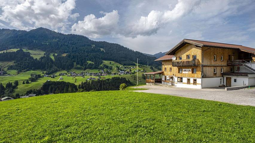 Hütte für 6 Personen, mit Terrasse und Garten, mit Haustier im Kleinwalsertal