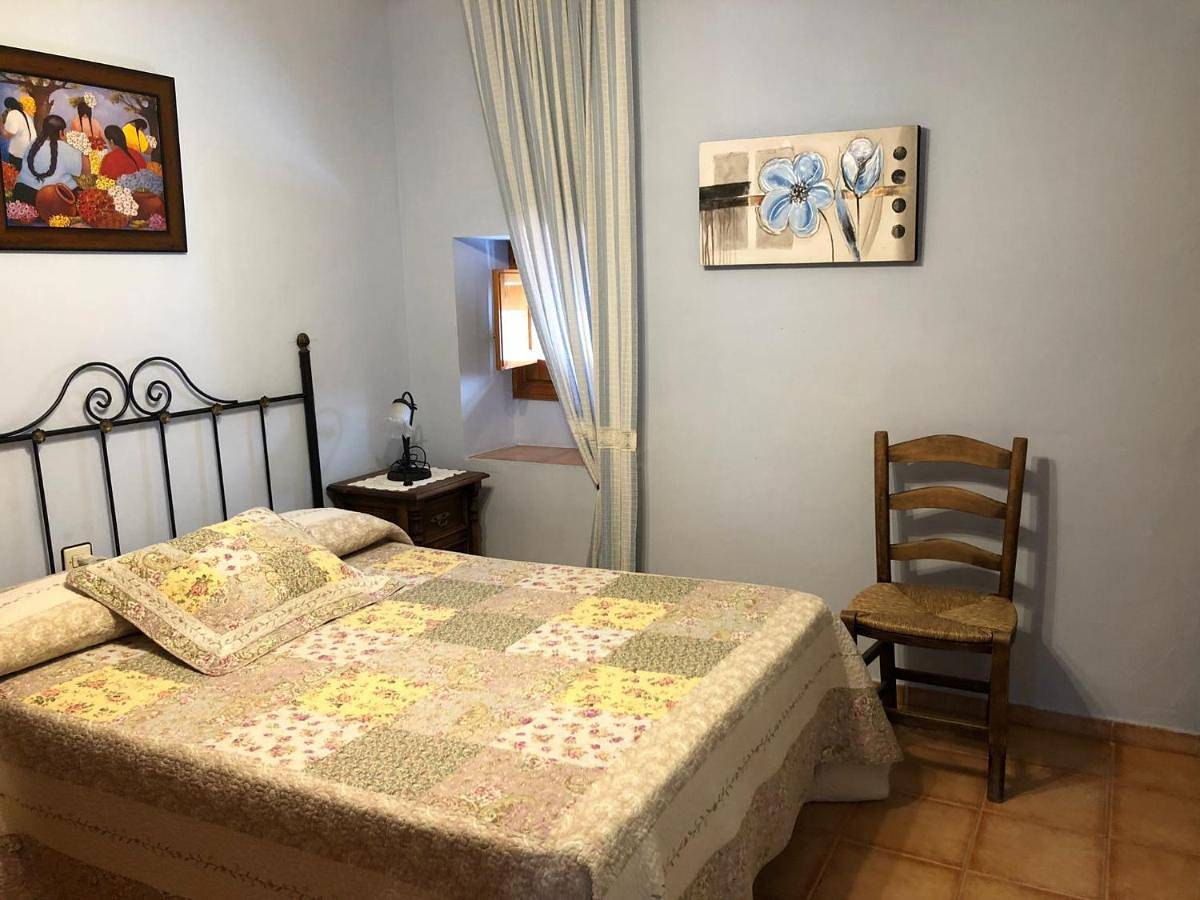 Three-Bedroom House in Parauta, Province de Málaga