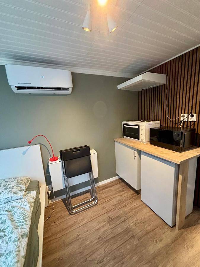 Location de vacances pour 2 personnes, avec vue ainsi que jardin et balcon dans Orebro - 4