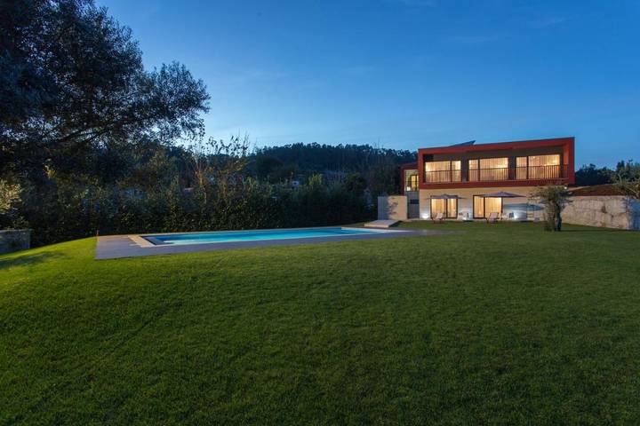 Casa rural para 10 pessoas, com Varanda e Terraço e ainda Jardim and Piscina em Fafe