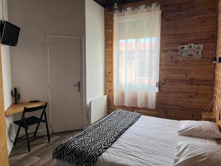 Hôtel pour 4 personnes, avec terrasse dans Office De Tourisme De Mimizan - 2