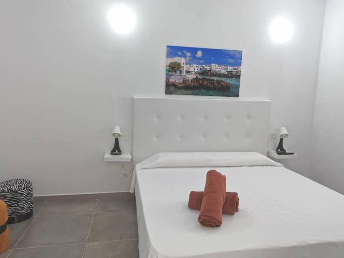 Gîte pour 4 personnes, avec jardin et piscine dans Tahiche - 2