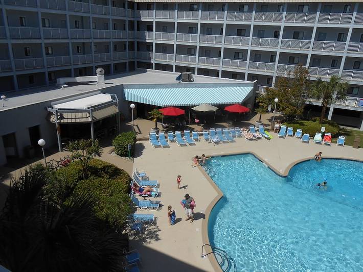 Villa for 6 people, with hot tub and sauna as well as yard in South Carolina