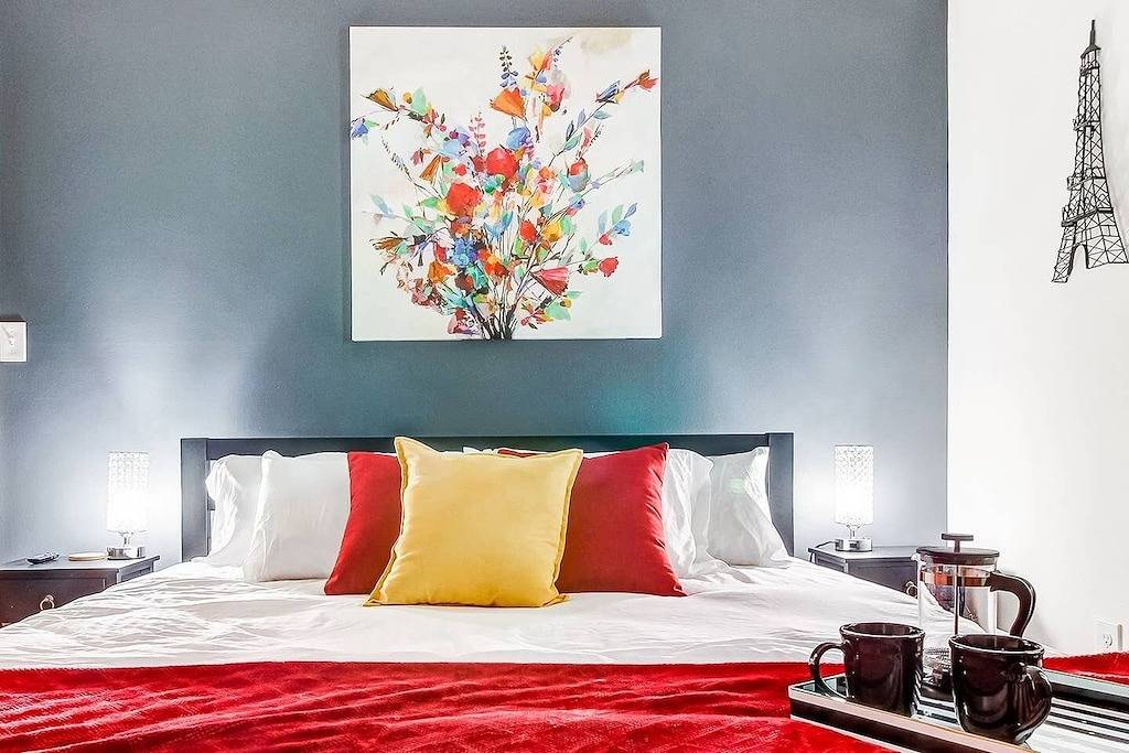 Ganze Wohnung, King Suite - zwischen Gästen saniert - in der Nähe von Froedtert in Wauwatosa, Milwaukee County