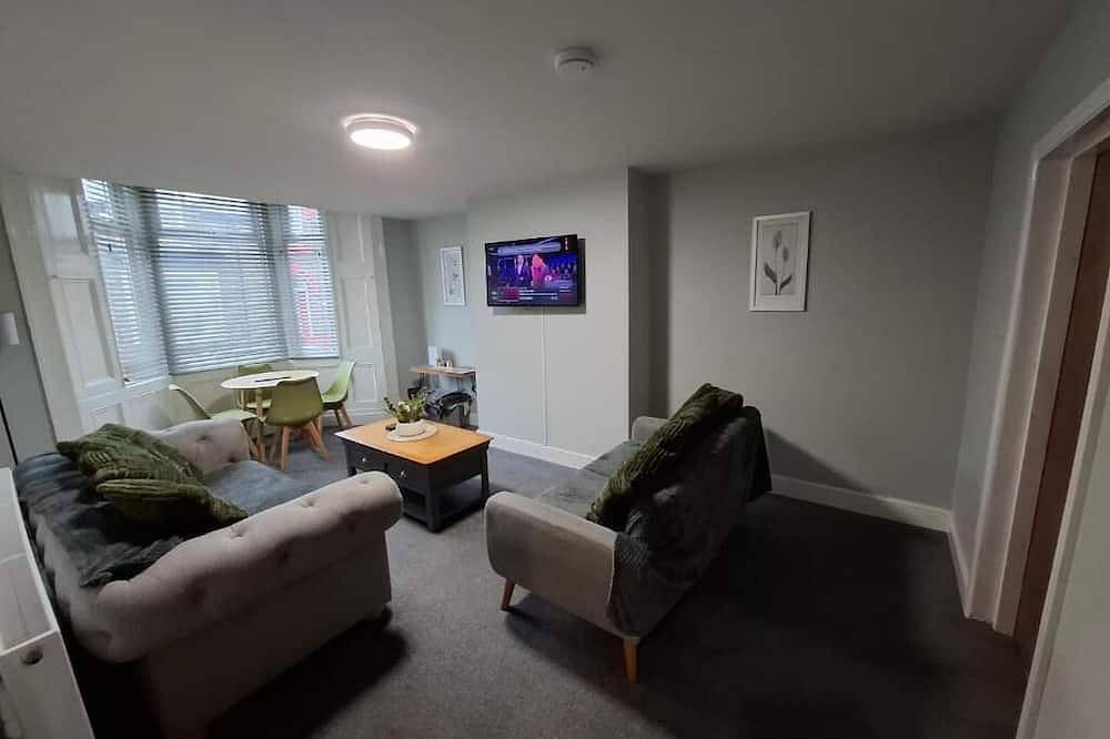 Stylish 4-Bed  with Sauna /Jacuzzi City Centre Location near Stadium of Light in Sunderland