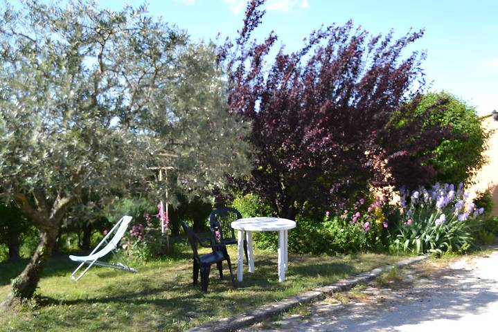 Chambre d’hôte pour 2 personnes, avec jardin dans Dentelles de Montmirail - 3