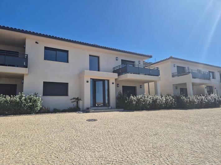 Appart’hôtel pour 4 personnes, avec balcon et vue