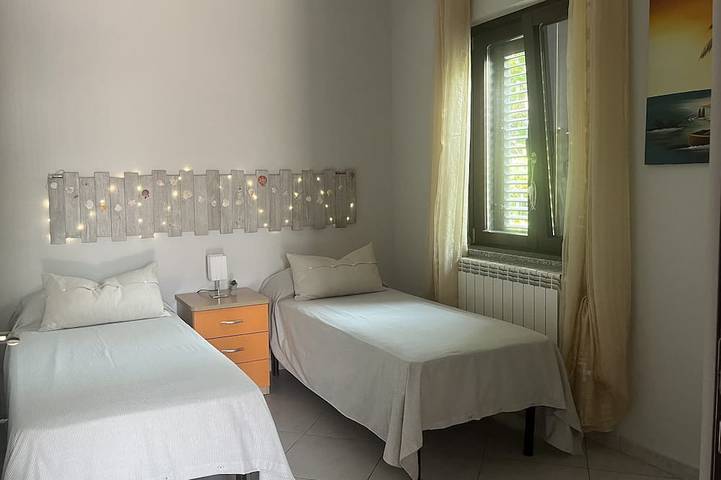 Location de vacances pour 4 personnes, avec Terrasse ainsi que Jardin et Piscine à Zambrone - 4