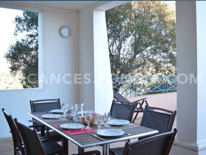 Ferienwohnung für 6 Personen, mit Terrasse und Pool in Grimaud - 2