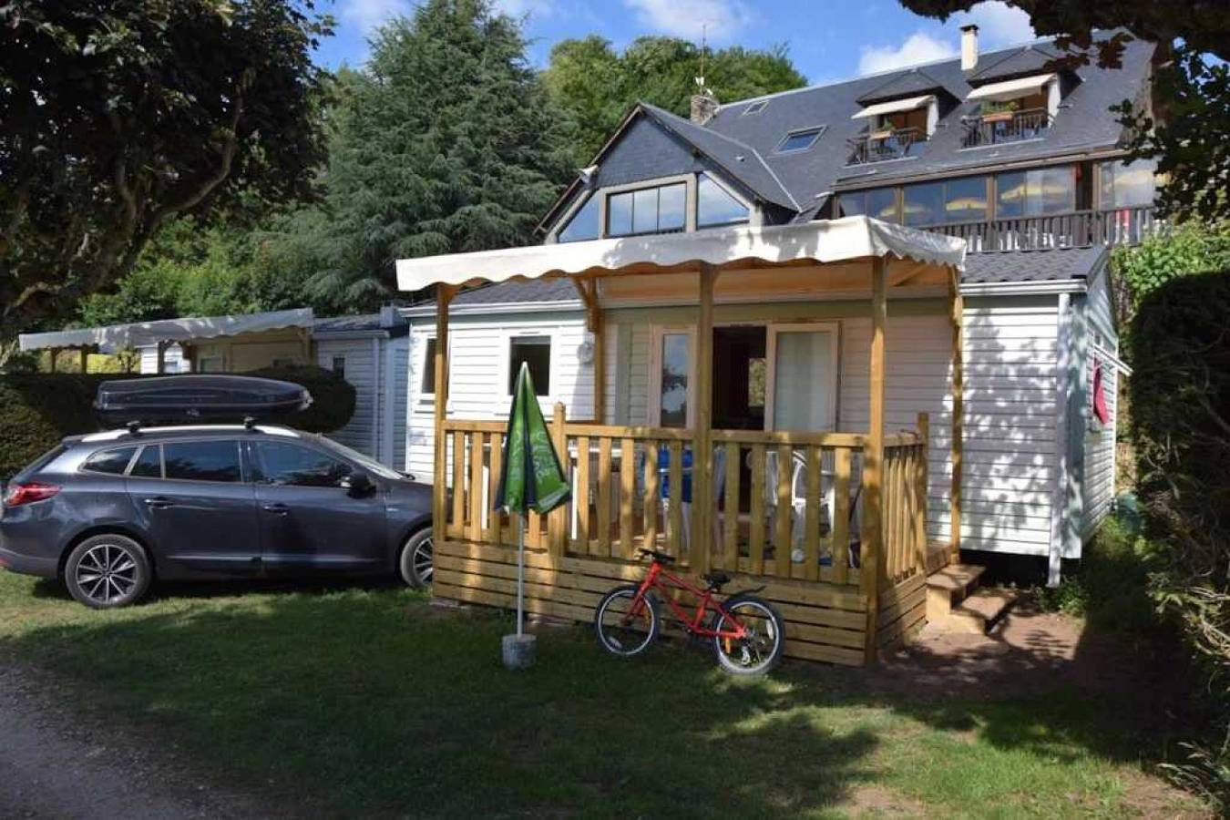 Zecamping 4* piscine chauffée club enfant mobil-home Tv 29m2 5 pers in Salles-Curan, Pareloup-See