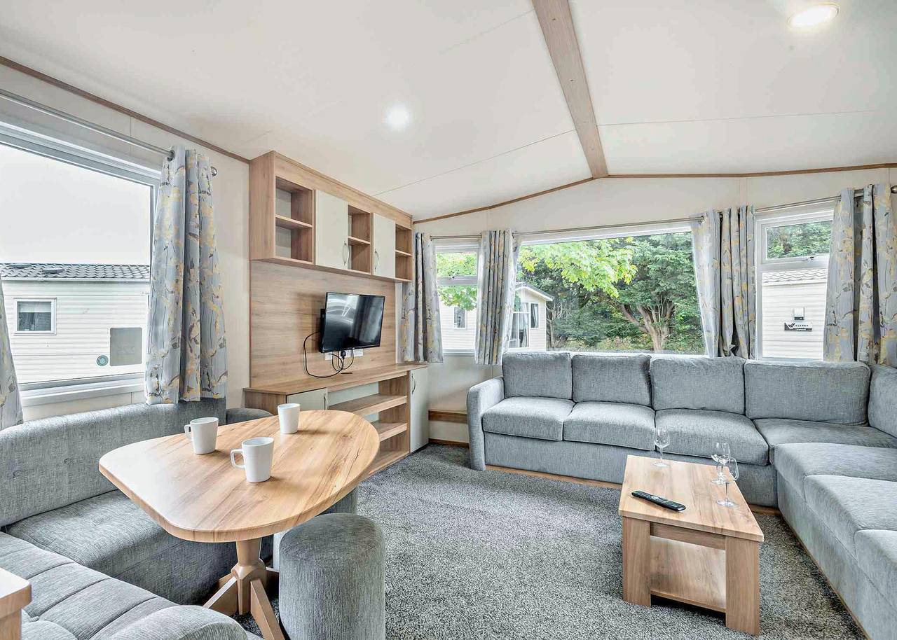 Gold 3 Bedroom Caravan, Sleeps 8. With parking in Bowness-on-Windermere, Lake District