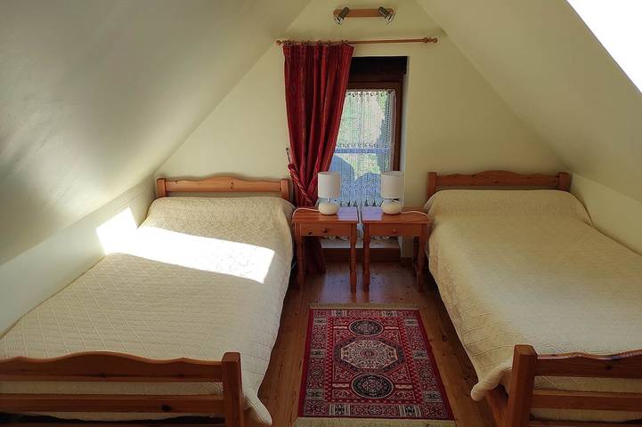 Gîte pour 6 personnes, avec jardin et terrasse à Commana - 4