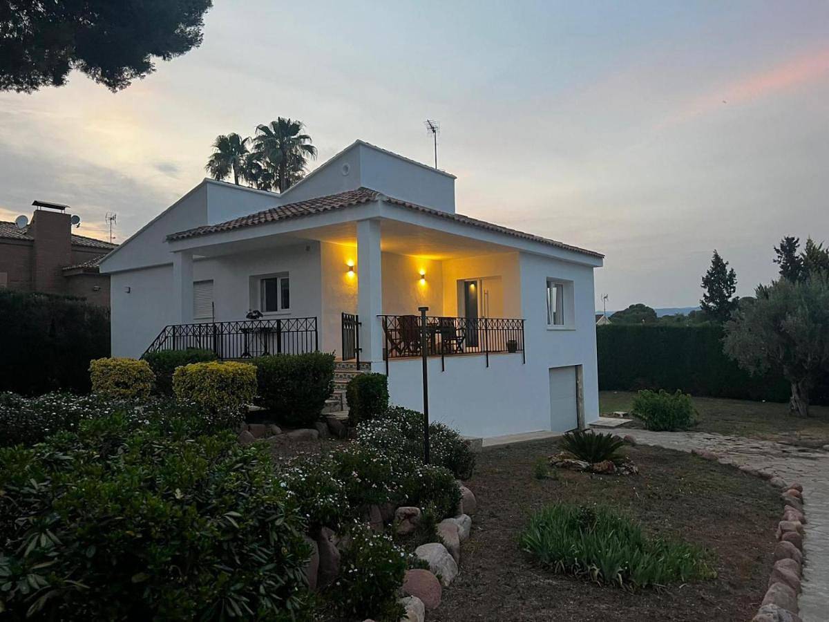 Acogedora casa con piscina in Llíria, Valencia Provinz