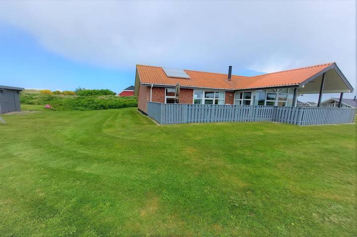 Ferieudlejning for 10 personer, med terrasse og sauna samt jacuzzi i Skodbjerge