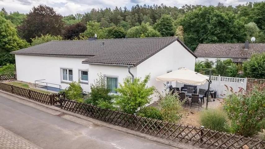 Bungalow für 4 Personen, mit Garten im Hunsrück - 2