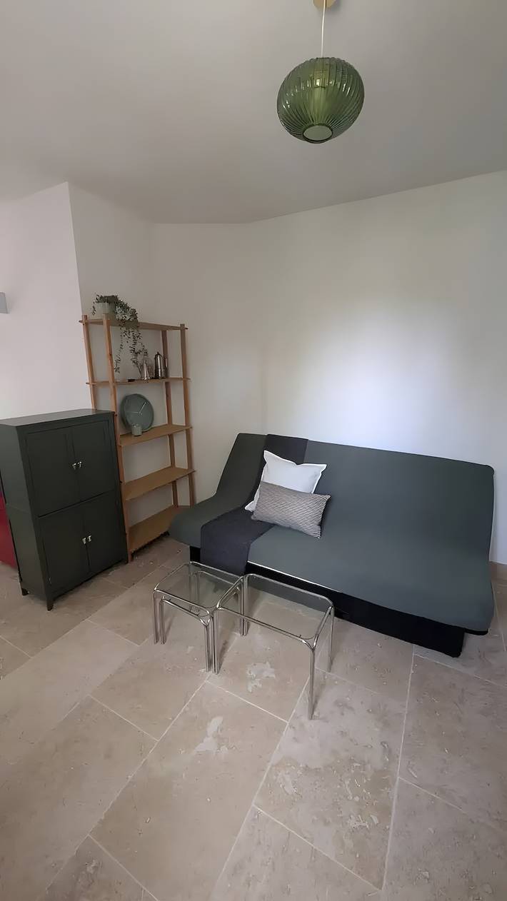 Studio entier, Studio 'Les Clapas' avec terrasse privée, jardin privé et climatisation in Saint-Montan, Privas (arrondissement)