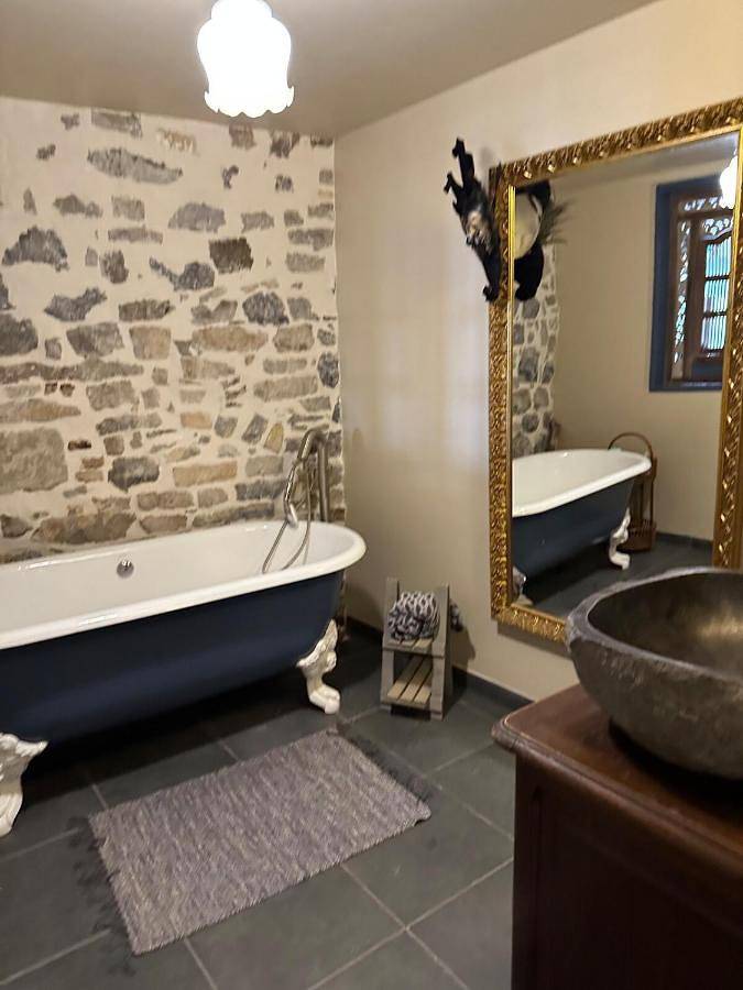 Gîte pour 8 personnes, avec vue et terrasse à Mirabel - 3