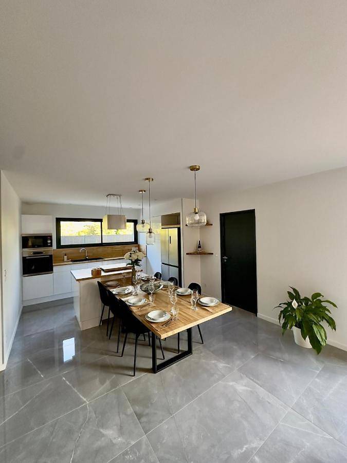 La Charmésienne - Modern villa with pool in Charmes-sur-Rhône, Privas (arrondissement)