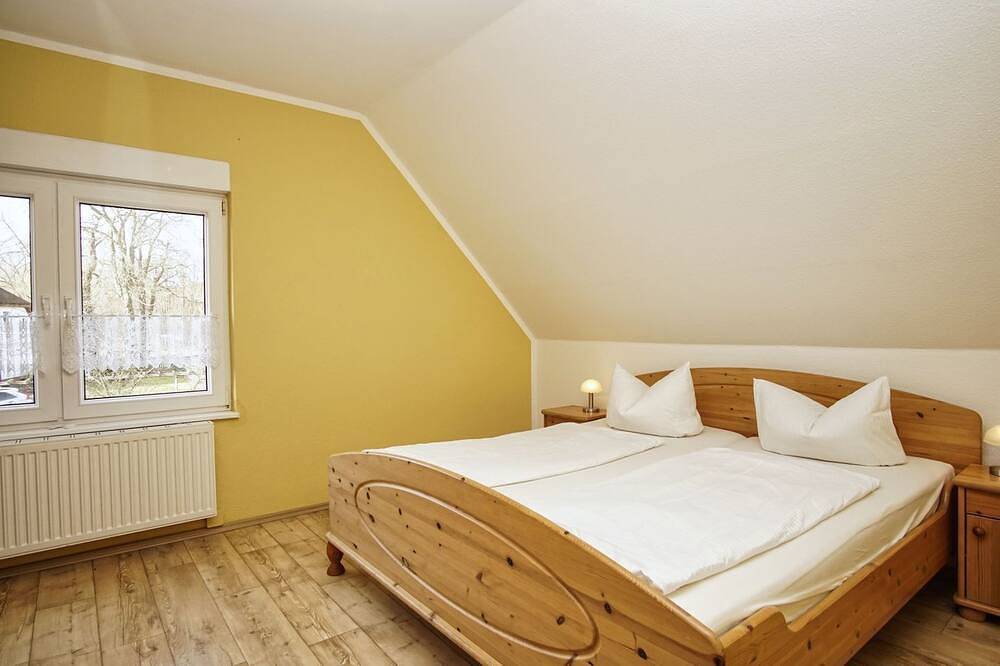 Ganze Wohnung, Gemütliche Ferienwohnung in Wassernähe - Ferienhaus Stark Ferienwohnung 03 - in Ralswiek, Bergen auf Rügen und Umgebung