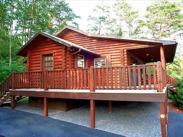 Log Cabin for 2 People in Sevier County, Photo 1