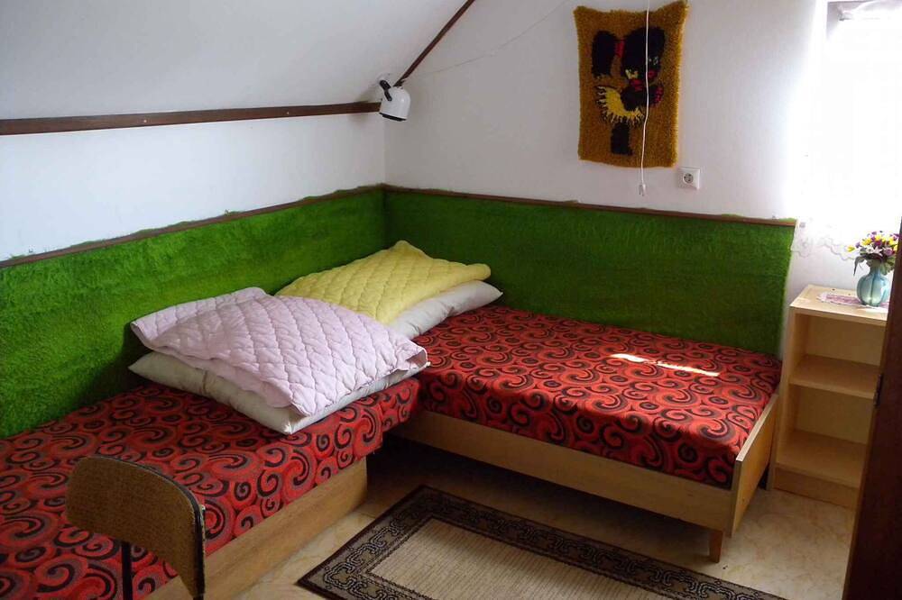 Casa vacanze per un totale di 11 persone in Balatonfenyves, Riva Meridionale del Lago Balaton