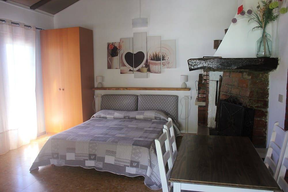 Studio op het platteland met zwembad, uitzonderlijk uitzicht, ideaal voor ontspanning en uitstapjes in Castelnuovo Magra, Italiaanse Rivièra