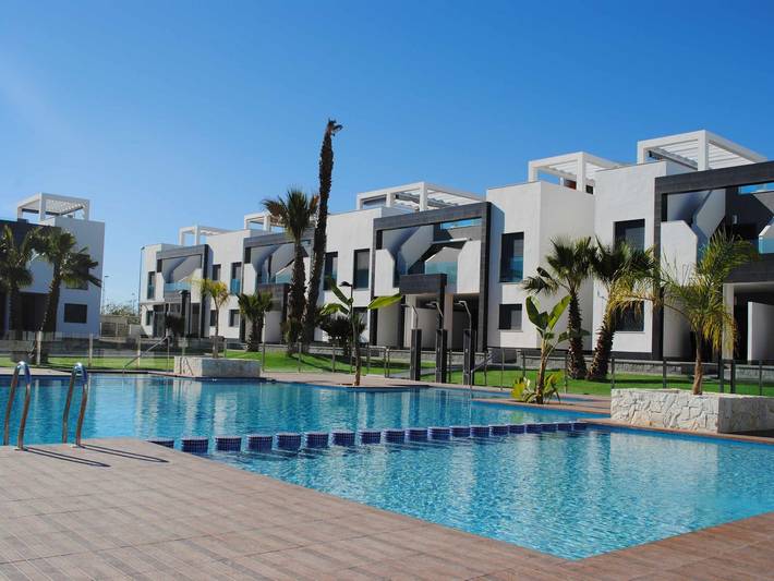 Holiday rental for 4 people, with balcony and children pool as well as pool, child-friendly in La Zenia