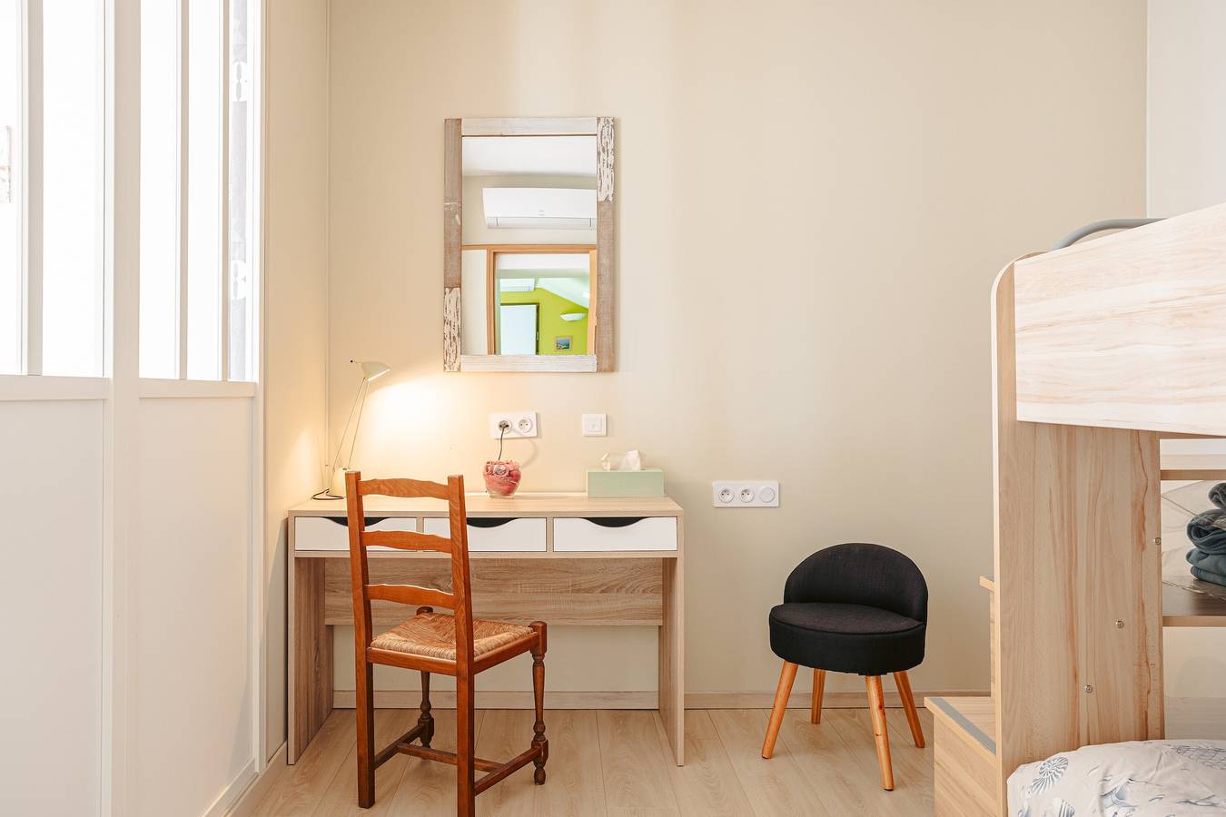 Suite familiar “Aix” luminosa y espaciosa con salón privado in Virson, Region de Rochefort