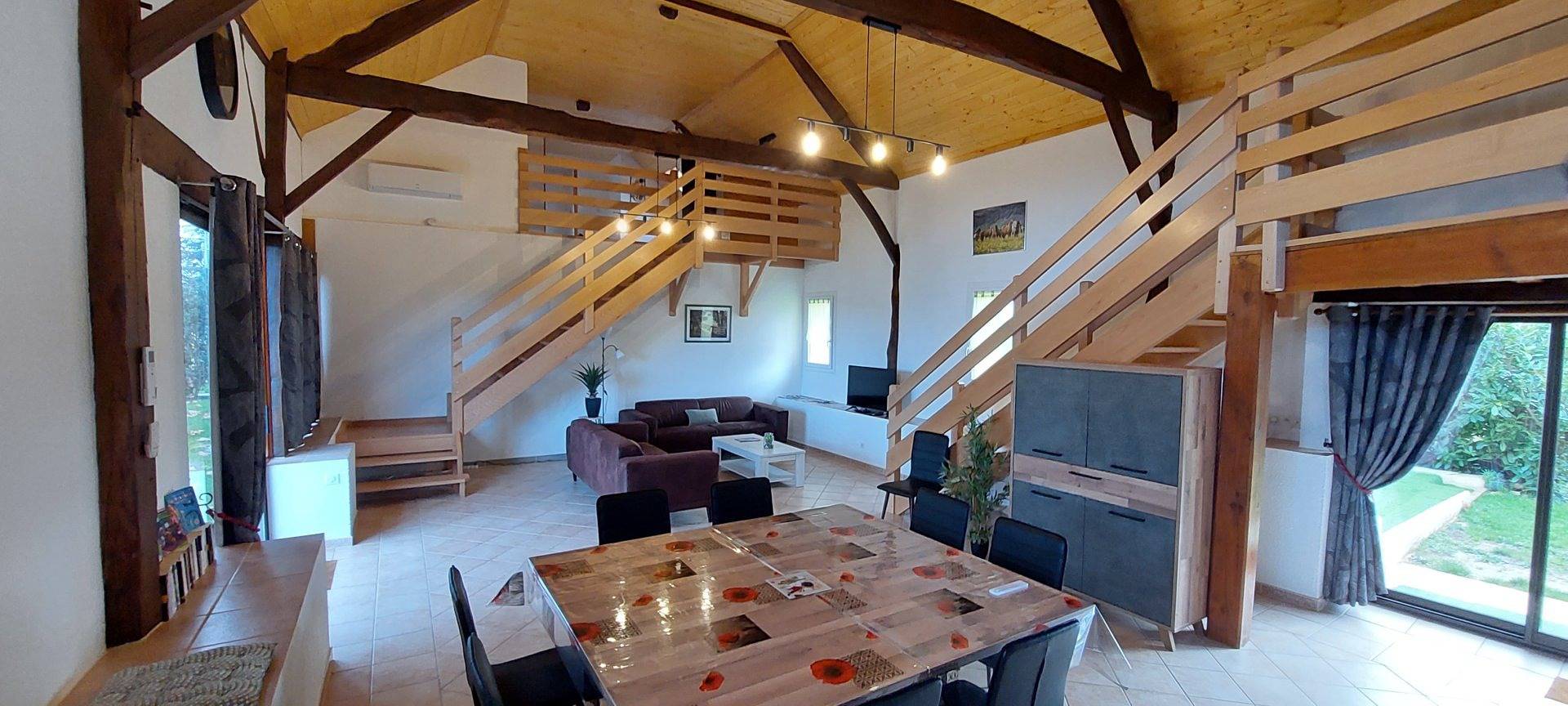 "La Grange", grand gîte de charme (5/7 pers.) in Vézac, Périgord Noir