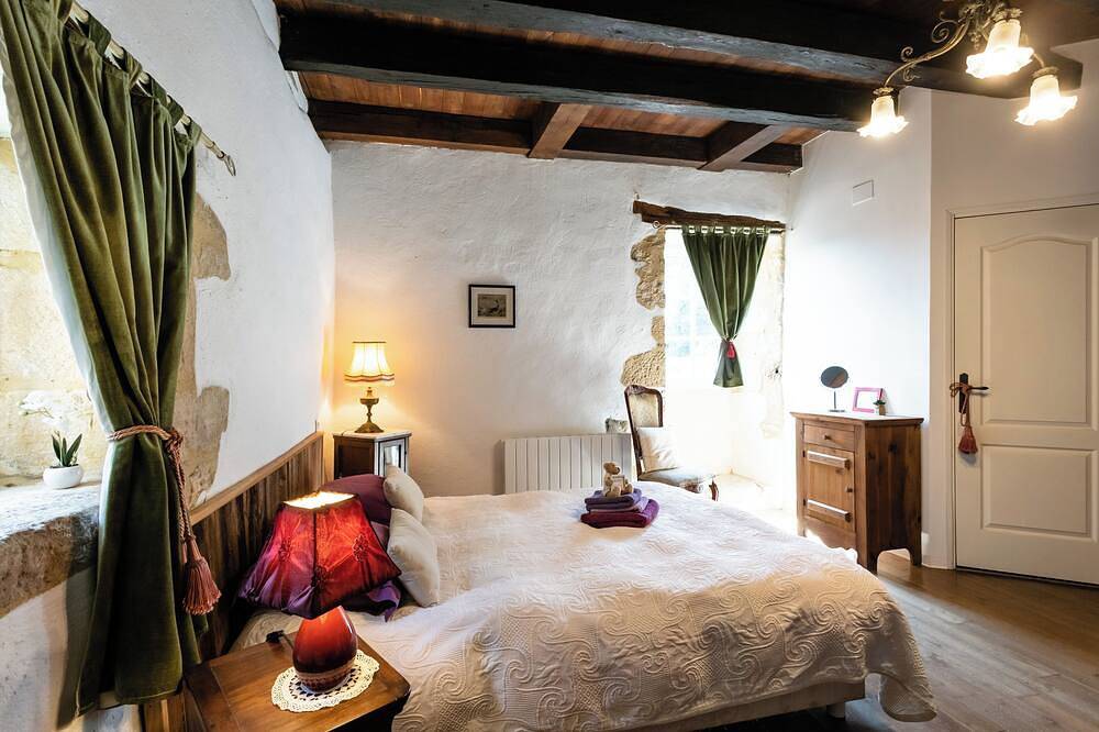 La Tour Aliénor,  maison de caractère du Xive siècle, au coeur de Beynac in Beynac-et-Cazenac, Périgord Noir