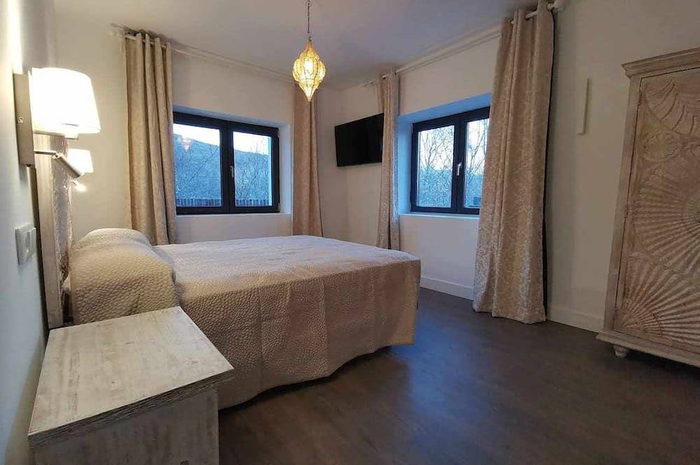 Apartamento entero, Apto Villa Marel  Planta Baja En Sanabria in Trefacio, Lago de Sanabria