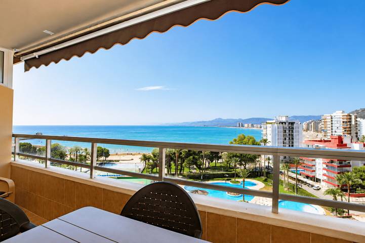Apartamento de vacaciones para 3 personas, con piscina para niños y piscina además de terraza y vistas al mar, Familias con niños - 1