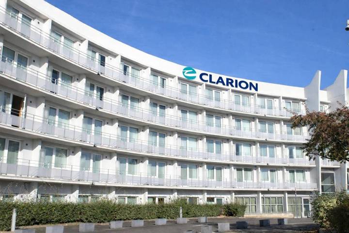 Hôtel pour 4 personnes, avec jacuzzi et terrasse ainsi que piscine et sauna, animaux acceptés dans Aéroport Paris-Charles de Gaulle - 2