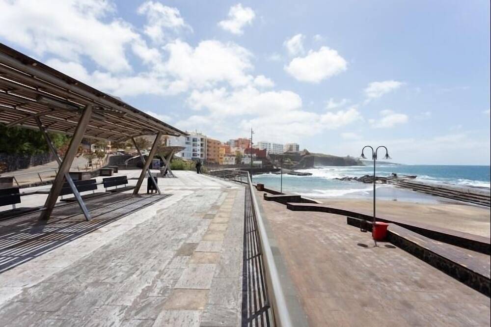 Entire apartment, Live Bajamar Luna Apartment in Bajamar, San Cristóbal de La Laguna