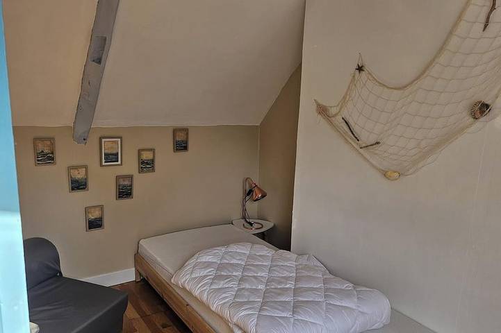 Location de vacances pour 8 personnes, avec jardin à Lanvéoc - 2