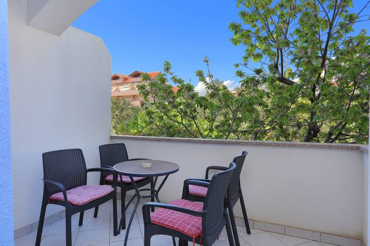 Ferienwohnung für 4 Personen, mit Balkon/Terrasse in Okrug Gornji