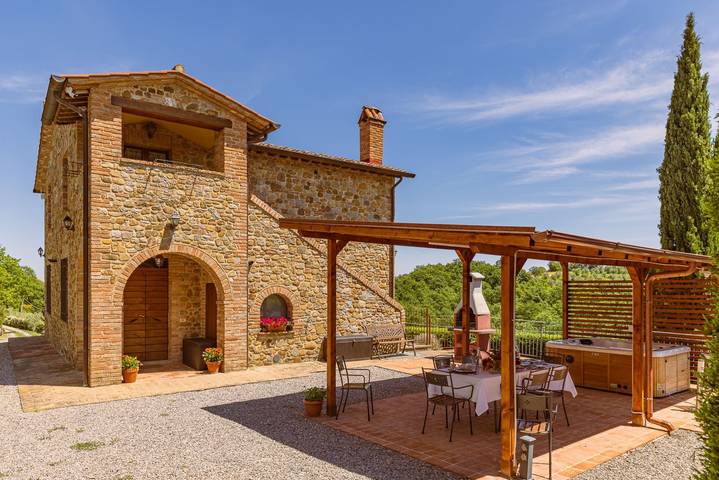 Podere Baiocco - Casa Baiocco - Villa privata di lusso per 6 persone con piscina e jacuzzi riscaldata in Città della Pieve, Perugia Province
