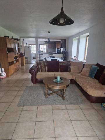 Gîte pour 10 personnes, avec jardin à Fresse