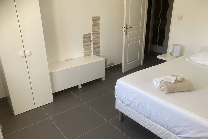 Location de vacances pour 6 personnes, avec jardin et terrasse à Les Angles (Gard) - 4