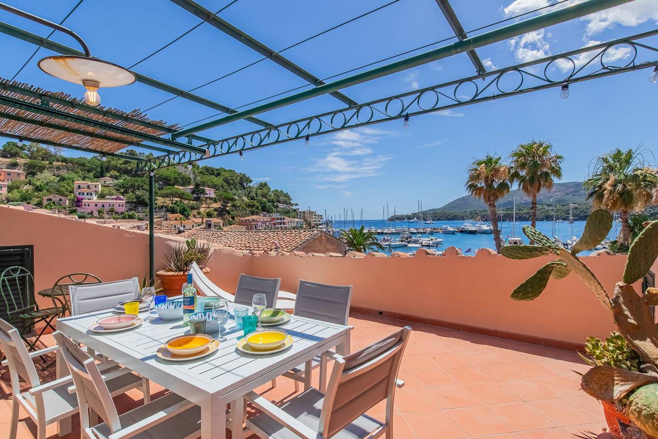 Il mare in terrazza in Porto Azzurro, Isola d'Elba