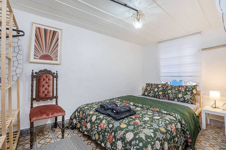 9-Personen-Gartenhaus – 5 Min zum Uhrturm in Izmir, Türkische Ägäis