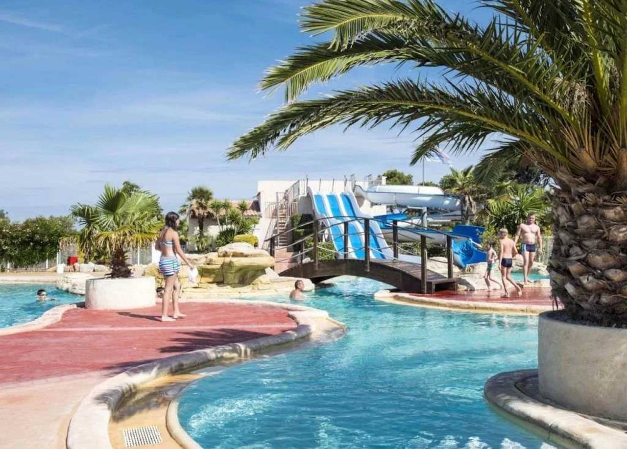 Zecamping 4* locatif Tv Lv clim 21m2 in Plages des Cabanes de Fleury, Vendres