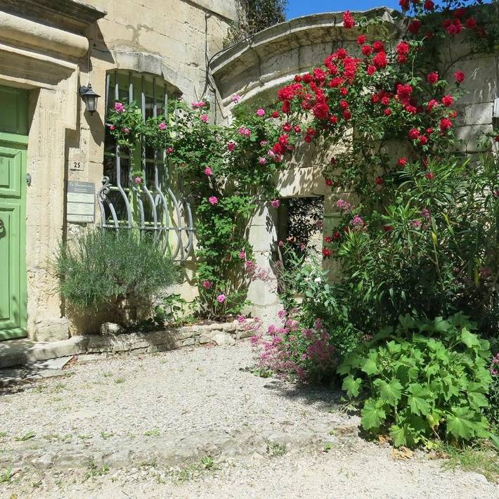 Location de vacances pour 2 personnes, avec vue ainsi que piscine et jardin à Oppède - 4