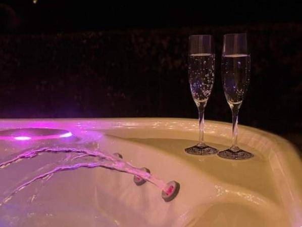 Zen Retreat met jacuzzi in Grez-Doiceau, Province du Brabant wallon