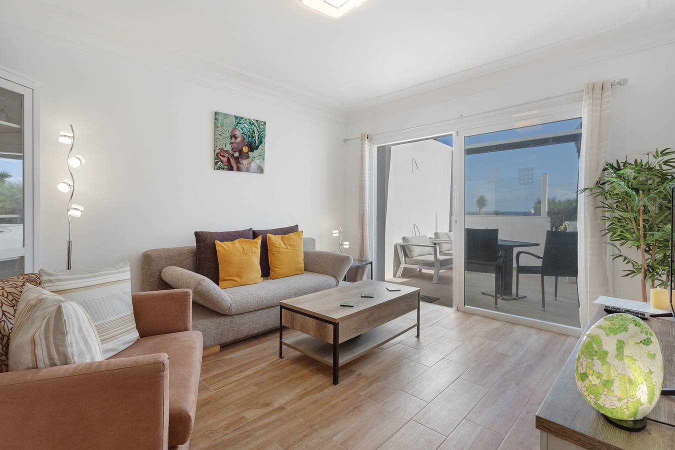 Casa Lotti con vistas al mar, piscina compartida, terraza privada y Wi-Fi in Porís de Abona, Tenerife Sur